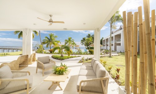 Cook's Bay Hotel & Suites